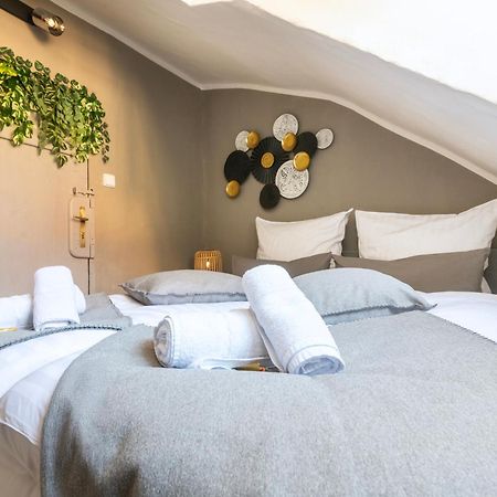 20 Seconds To Charles Bridge Apartamento Praga Exterior foto