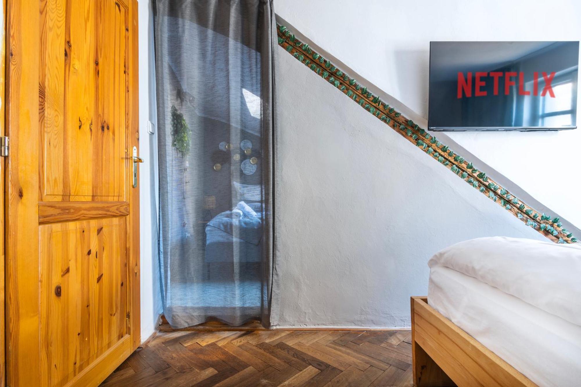 20 Seconds To Charles Bridge Apartamento Praga Exterior foto
