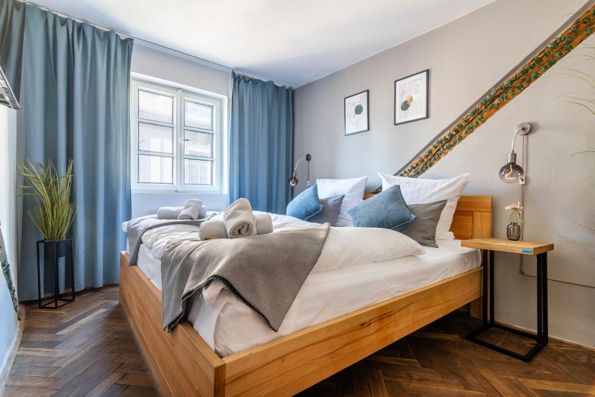 20 Seconds To Charles Bridge Apartamento Praga Exterior foto